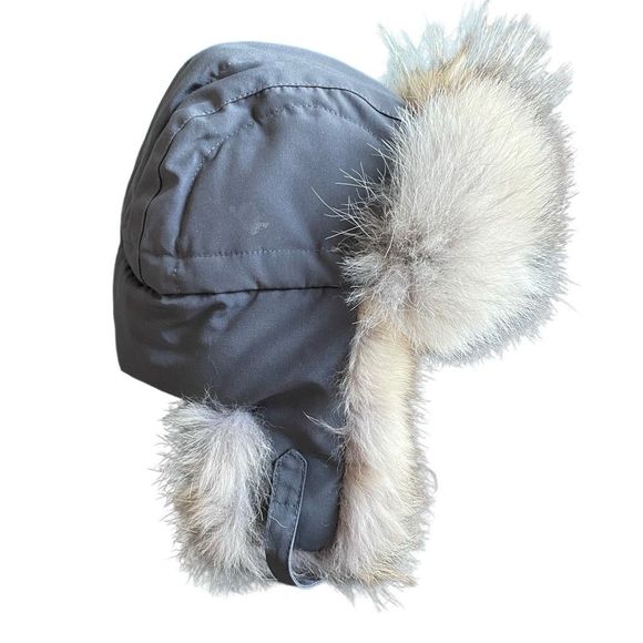 Canada Goose Hat Aviator Genuine Coyote Fur Trim Graphite Size L/XL - Picture 3 of 11